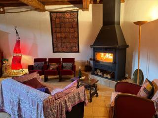 Chambres et appartement de charme dans ferme de caractère - billard, jardin et cheminée - près du Canal du Midi - Lagarde - 5
