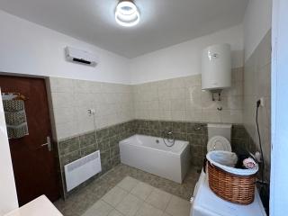 Split Breeze Apartment - 6