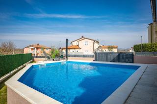 Villa Renci near Umag for 8 persons with 30 m2 private heated pool - 8