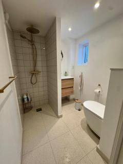 Cozy and Spacious Guest House, Virum - 3