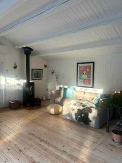 Holiday Home With Fire Pit And Space To Play - 2