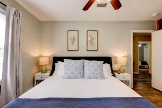 Spacious Updated Ranch W Fireplace And Firepit - 4