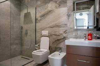 Luxury Apartment With Jacuzzi - 3