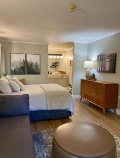 Cozy, Renovated Legends Fountain View - Unit 208 - 7