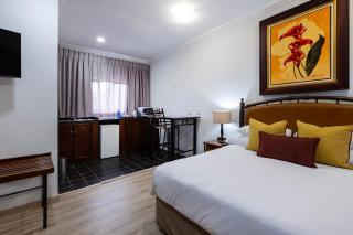 Basdenwood Hotel - 8