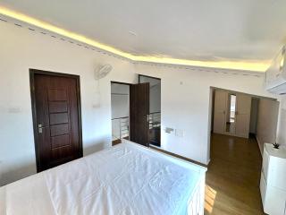 Candolim 2BHK Luxury Duplex Apartment with Pool & Balcony - 5 Minutes to Beach - 7