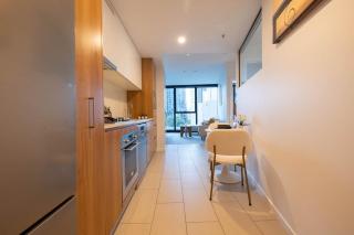 NEW Stay in the Heart of Brisbane, Walk Everywhere - 1