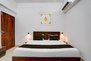 Collection O Prayag Railway Junction - 8