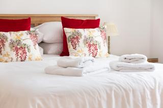 Karndu retreat Hayle overlooking the RSPB - 1