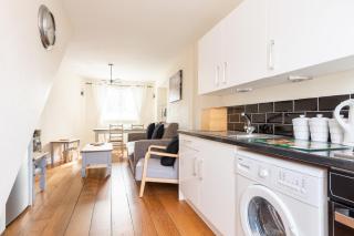 Crab Cottage Mawgan Porth near the SW coastpath - 0