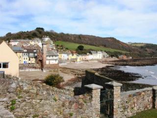 Eventide Kingsand sea views from every window - 8