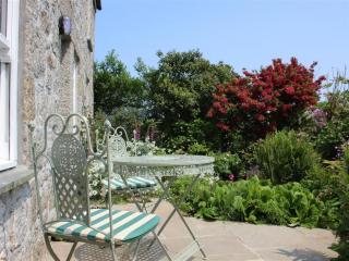Sparrows Nest sweeping views of Penzance bay - 6
