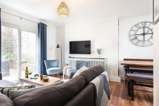 The Courtyard Kingsand small walk to the beach - 9