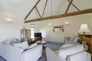 The Old Wagon House views over the fields and sea - 2