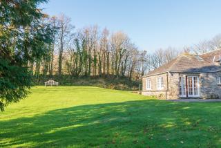Lamellyon Roundhouse near superb coastal walks - 9