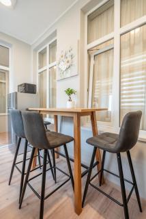 Luxurious and Comfy room with TOP Location - 2