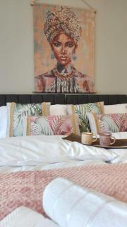 Modern 1BR - Stylish - Luxury Skyline Views - 9