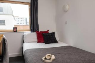 Fitzroy Court near Luton Airport - 2