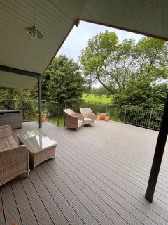 Cosy Rural Apartment - 2