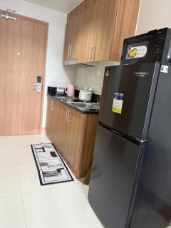 MOA-Two Tandem 1BR Condo Units Good for 6-8 Person - 8