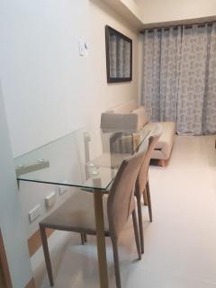 MOA-Two Tandem 1BR Condo Units Good for 6-8 Person - 5