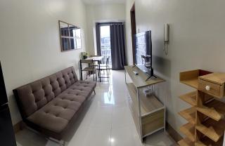 MOA-Two Tandem 1BR Condo Units Good for 6-8 Person - 4