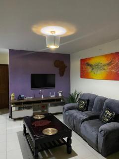 Lovely 2 bedroom condo with pool & panoramic view - Nairobi - 7