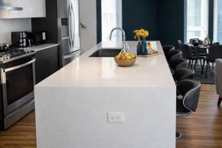 Trendy 3BR I Free Parking I Workspace - 4
