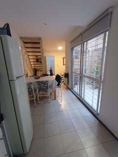 Duplex luminoso con patio - 9