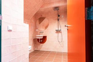 Hotel Not Hotel Rotterdam - Rotterdam - 2