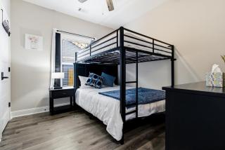 Stylish New Home Near Downtown Pine Mountain - 3