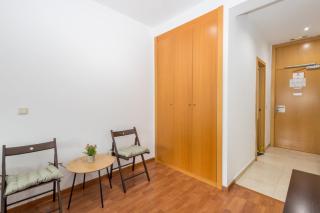 GuestReady - Domocenter studio with garage - 3