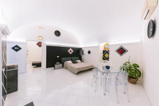 Charming Central Amalfi Apartament - 0