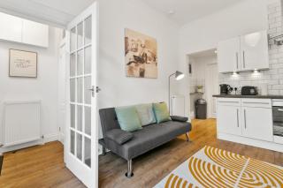 Free Parking - Sleeps 3 - Canal Side Town - Great Link - 9