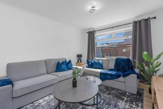 Free Parking- Sleeps 6 - 3 Bedrooms - Central - 7