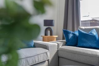 Free Parking- Sleeps 6 - 3 Bedrooms - Central - 4