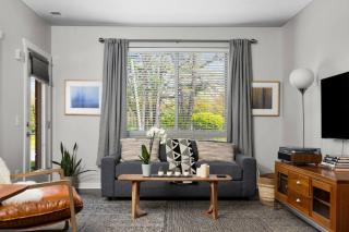 The Found Boutique 1 bdrm haven for relaxation. - 4