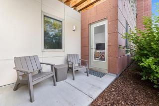 The Pendleton Boutique Stylish 1 bedroom Condo - 7