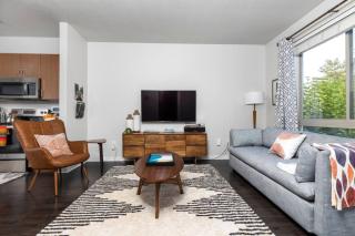 The Pendleton Boutique Stylish 1 bedroom Condo - 6