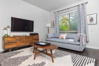 The Pendleton Boutique Stylish 1 bedroom Condo - 5