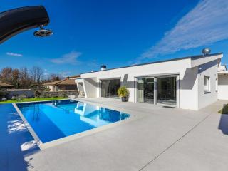 Villa Cedrus by Interhome - 0