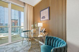 Stunning Balcony Strip View MGM Signature * Free Valet - 3