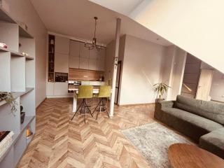 Botanical Manor Apartment - 8