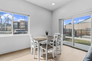 Luxury Lil' Italy 2BR, Sleeps 6 Free, Parking Gym - 8