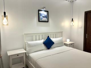 Candolim 2BHK Luxury Duplex Apartment with Pool & Balcony - 5 Minutes to Beach - 8