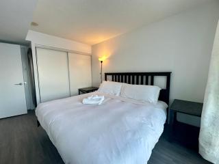 Central Spacious 4 real beds with parking - 2