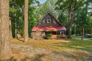 Red A Frame Shenandoah Escape Fire Pit BBQ - 4