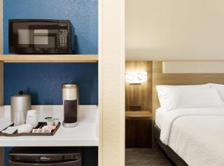 Holiday Inn Express & Suites Miami Intl Airport - 36th St by IHG - 5