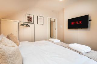 Comfy Beds-Contractors Stays-Free Parking-Free WiiFi - 7