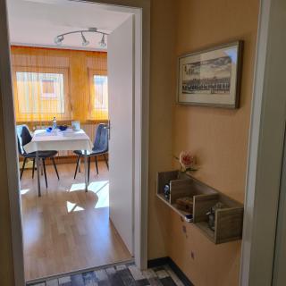 ,, Himmelsblick "Apartment komplett möbliert,direkt an der Haltestelle, nach Heidelberg,Mannheim ,Weinheim - 4